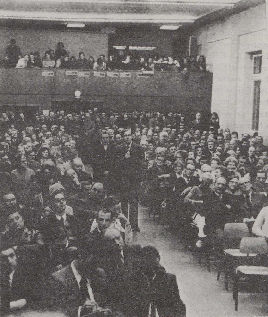Vollbesetzter Image