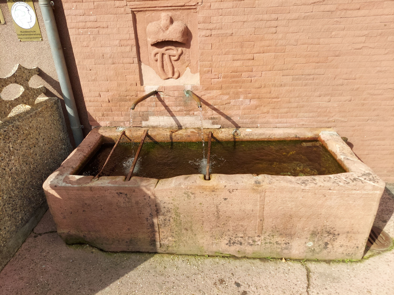 Fürstenbrunnen mit dem Monogramm des Kurfürsten Carl Theodor. Image