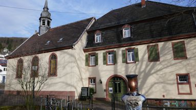 Evangelische Kirche & Pfarrhaus Image