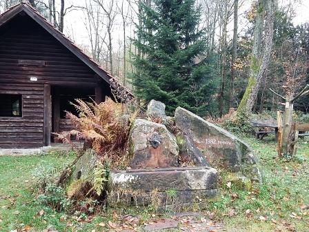 Hütte Hohler Kästenbaum Image